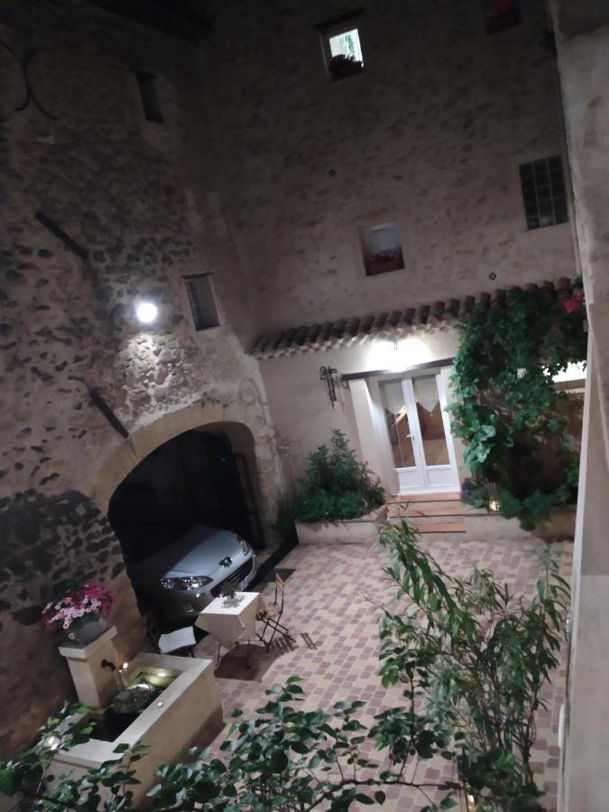 Le Térébinthe B&B Lauris Esterno foto
